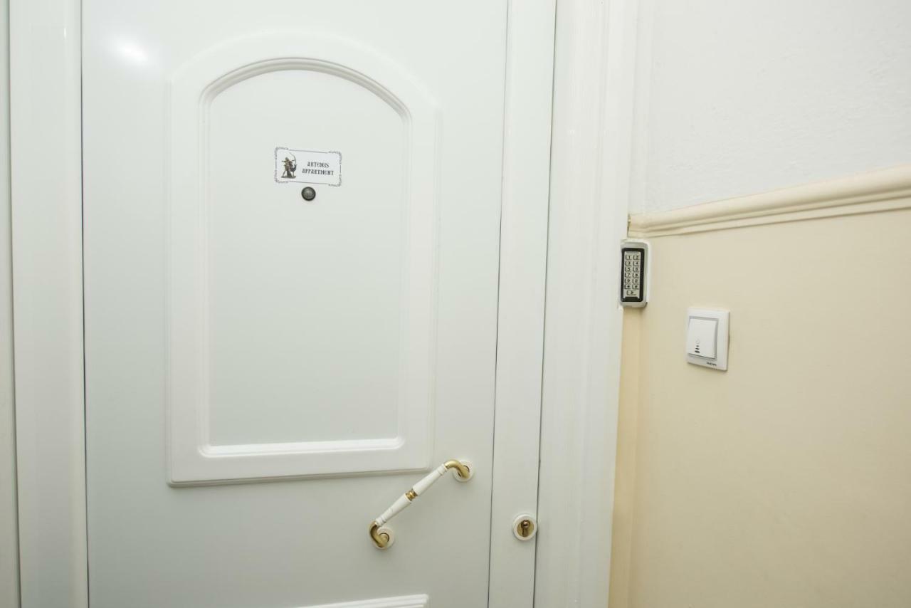 Artemis Luxury Apartment เทสซาโลนิกิ ภายนอก รูปภาพ